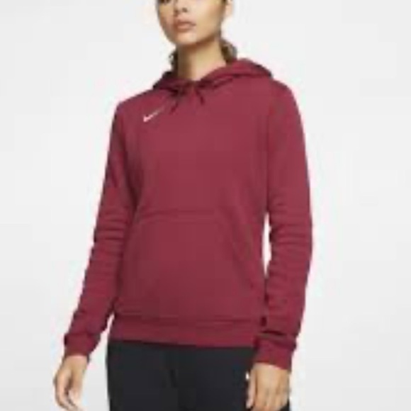 Nike Club Fleece Women's Training Hoodie In Team Cardinal Size Small - Picture 2 of 11